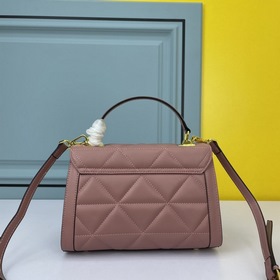 Вышитая сумка PRADA Модель： 2126 Объемный, с безупречным фирмен