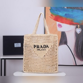 PRADA Сумка из фибрового рогожа, модель 1BG393 Эта мягкая сумка-т