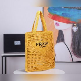 PRADA Сумка из волокна кокосового ореха, модель 1BG393 Эта мягка