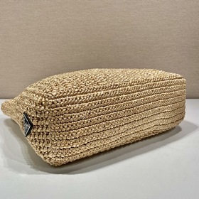 PRADA Сумка из волокна, модель 1BG408 Эта сумка из волокна изгот