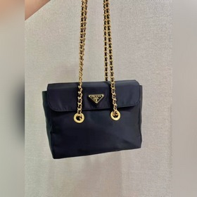 PRADA Б/у сумка с клапаном, модель 1BD620, средний размер Эта вин
