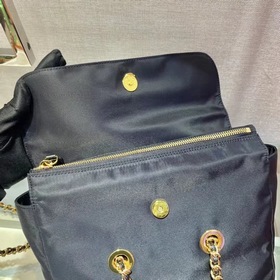 PRADA Б/у сумка с клапаном, модель 1BD620, средний размер Эта вин