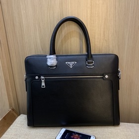 PRADA Новая мужская сумка из импортной кожи, модель： 690-1 Италья