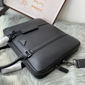 PRADA Мужская деловая сумка из кожи бычка Модель： 8551 Высококаче