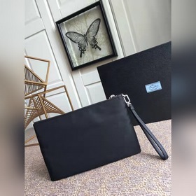 Мужская сумка PRADA, модель 2NH006, треугольный логотип. Изготовл