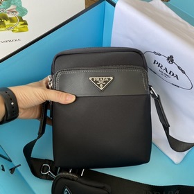 PRADA Весенняя сумка через плечо  Модель： 8532-3 Изготовлена с и