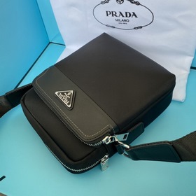 PRADA Весенняя сумка через плечо  Модель： 8532-3 Изготовлена с и