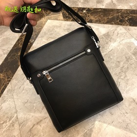 PRADA Мужская сумка через плечо из импортной кожи, модель N： 690-
