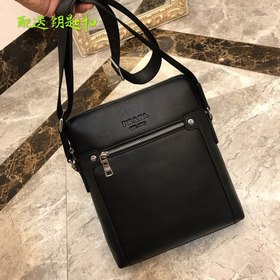 PRADA Мужская сумка через плечо из импортной кожи, модель N： 690-
