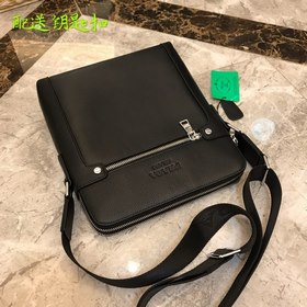 PRADA Мужская сумка через плечо из импортной кожи, модель N： 690-