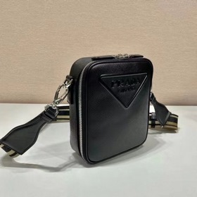 Мужская сумка через плечо PRADA с вышитым ремешком, модель 2VH154