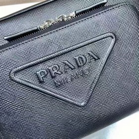 Мужская сумка через плечо PRADA с вышитым ремешком, модель 2VH152