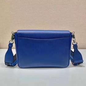 Мужская сумка через плечо PRADA с вышитым ремешком, модель 2VD046