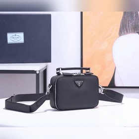 PRADA Новая сумка для фотоаппарата, модель 2VH070, можно носить в