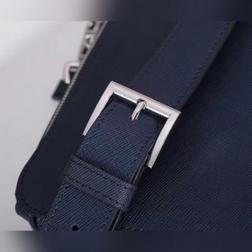 PRADA Весенняя и летняя коллекция мужских сумок через плечо Briq