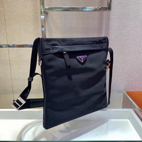 PRADA Сумка через плечо, модель 2VH055 Изготовлена из импортной 