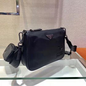PRADA Экологичная серия  Сумка через плечо Модель 2VH113 Эта сум