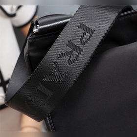 Сумка Prada через плечо, модель 2VH269 Импортированная из Южной 