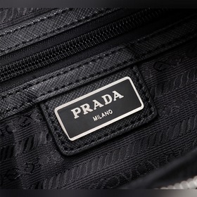 Сумка Prada через плечо, модель 2VH269 Импортированная из Южной 
