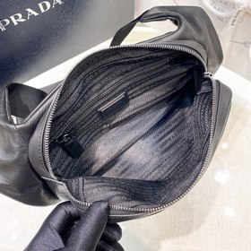 PRADA Двухфункциональная сумка-почтальон, модель 2VH127 Изготовле