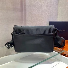PRADA Новая сумка-почтальон, модель 2VD041 Эта сумка через плечо 