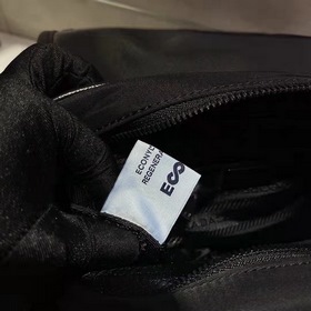 PRADA Почтовая сумка через плечо Модель 2VD039 Эта сумка через пл