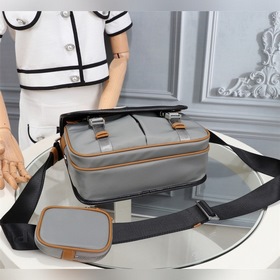Сумка PRADA почтальон, модель 2VD769B, средний размер Эта сумка и