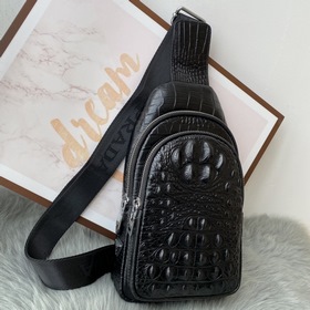 Мужская сумка PRADA из кожи бычка, модель 6056 Незаменимый аксесс