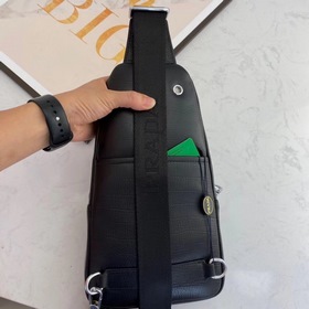 PRADA Летний поясной кожаный чехол для документов из кожи быка, м