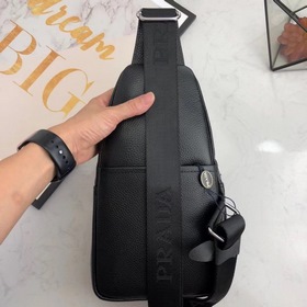 PRADA Мужская сумка на грудь, модель 8762, изготовлена из натурал