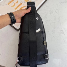 Мужская сумка PRADA из импортной телячьей кожи, модель 6035 Изгот