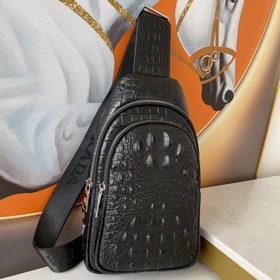 Мужская сумка PRADA из кожи бычка, модель 6056 Незаменимый аксесс