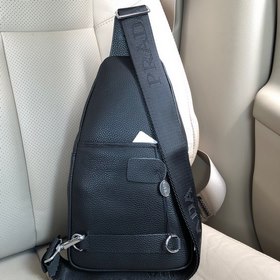 Мужская сумка PRADA из кожи, модель 6041 Предназначена исключител