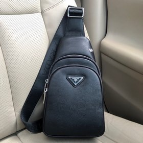 Мужская сумка через плечо PRADA из кожи первого слоя, черная, мод