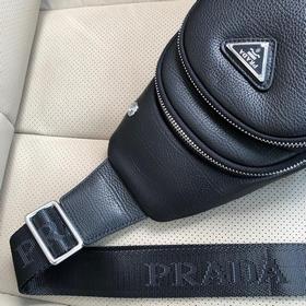 Мужская сумка через плечо PRADA из кожи первого слоя, черная, мод