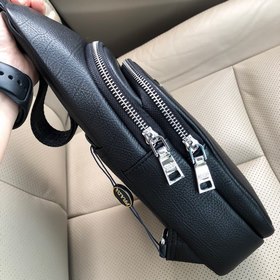 Мужская сумка через плечо PRADA из кожи первого слоя, черная, мод