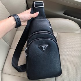 Мужская сумка через плечо PRADA из кожи первого слоя, черная, мод