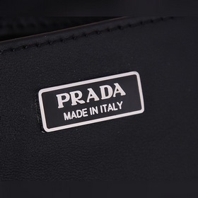 PRADA Новая подержанная сумка под мышку/большая сумка с клапаном 