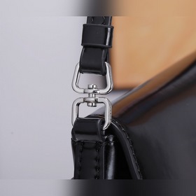 PRADA Новая подержанная сумка под мышку/большая сумка с клапаном 