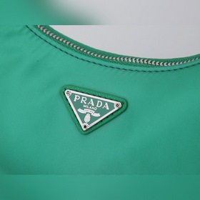 PRADA сумка Hobo с ручкой из кожи с крокодиловым узором, модель 1