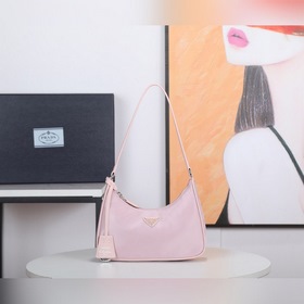 PRADA Hobo сумка в форме полумесяца, модель 1NE204 Изготовлена из