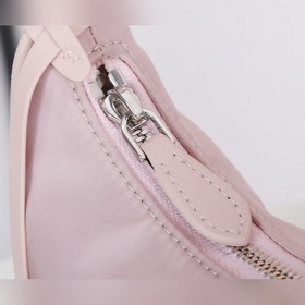 PRADA Hobo сумка в форме полумесяца, модель 1NE204 Изготовлена из
