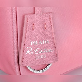 PRADA Hobo сумка в форме полумесяца, модель 1NE204 Изготовлена из