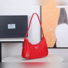 PRADA Hobo сумка в форме полумесяца, модель 1NE204 Изготовлена из
