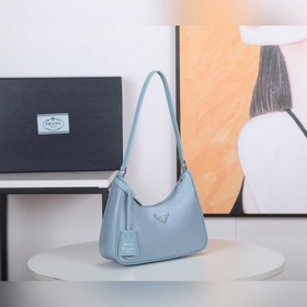 PRADA Hobo сумка в форме полумесяца, модель 1NE204 Изготовлена из