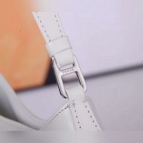 PRADA Подержанная сумка под мышку Артикул： 1BC499 Популярная в эт