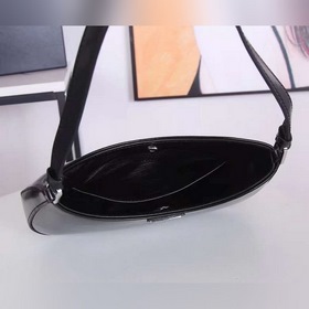 PRADA Подержанная сумка под мышку Артикул： 1BC499 Популярная в эт