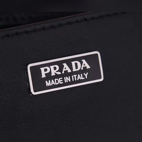 PRADA Подержанная сумка под мышку Артикул： 1BC499 Популярная в эт