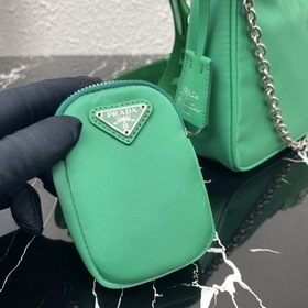 Нейлоновая сумка Prada Hobo, модель： 1BH204 Сеть сестричек-блогер