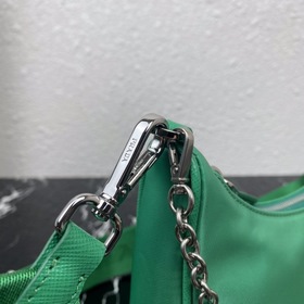 Нейлоновая сумка Prada Hobo, модель： 1BH204 Сеть сестричек-блогер